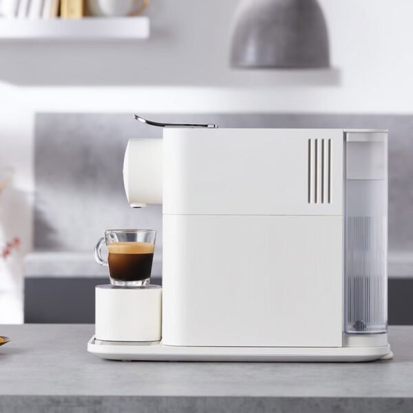 Nespresso Lattissima One - Image 4
