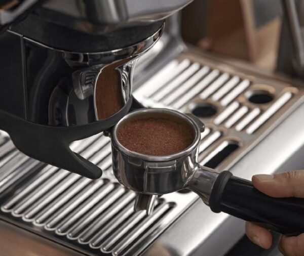 Breville the Barista Express Impress - Espresso Coffee Machine - 4